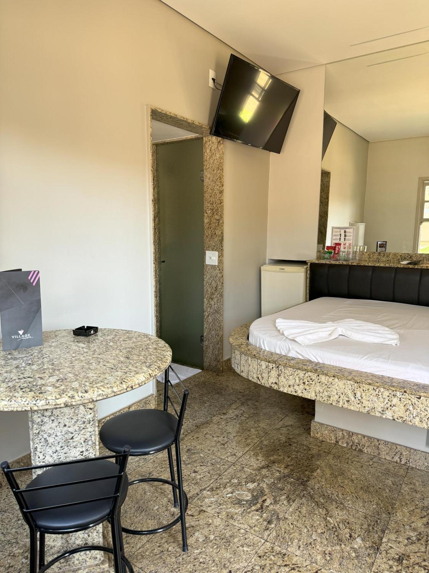 Village Motel Ribeirão Preto Exterior photo